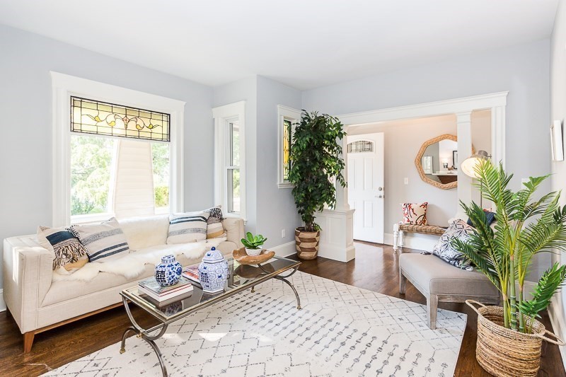 33 Central, Spring Hill