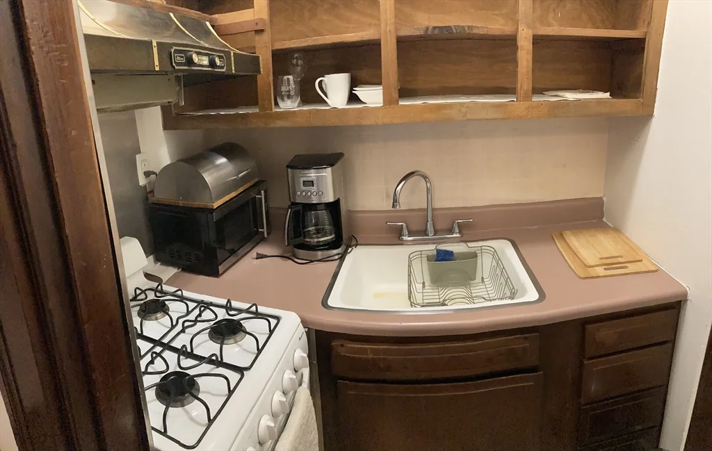 110 Grovers Ave, Winthrop