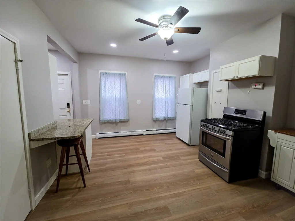 32 Bellevue St, Lowell