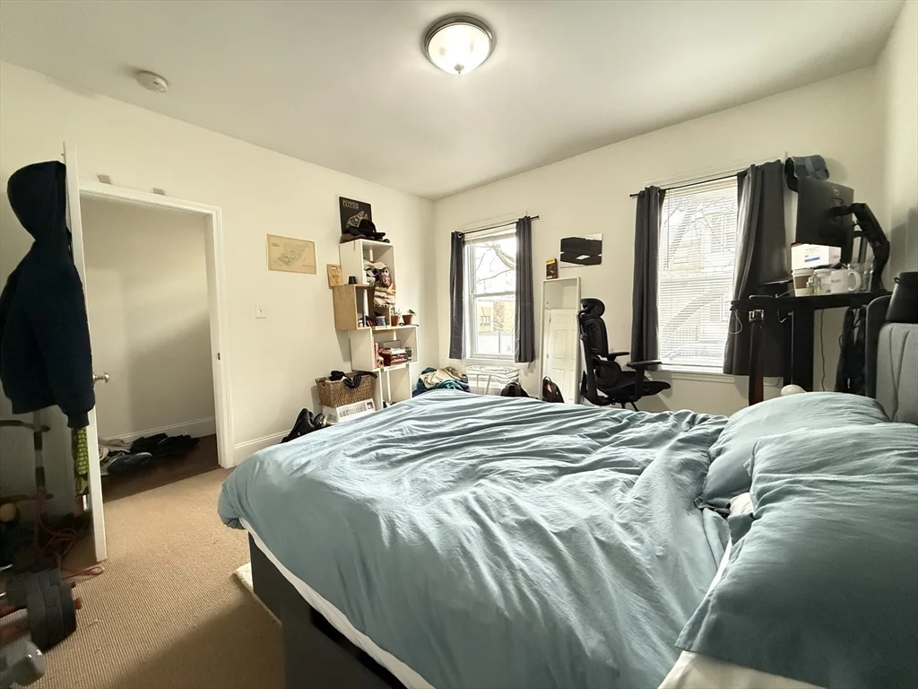 235 Charles St, East Cambridge