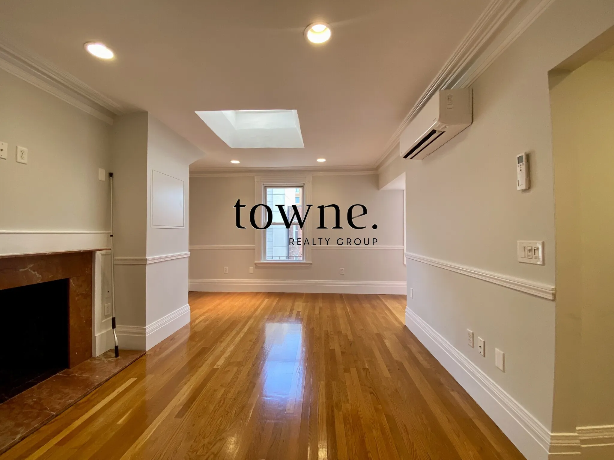 254 Newbury St, Back Bay