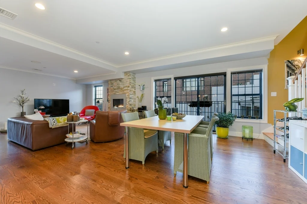 350 W Broadway, South Boston