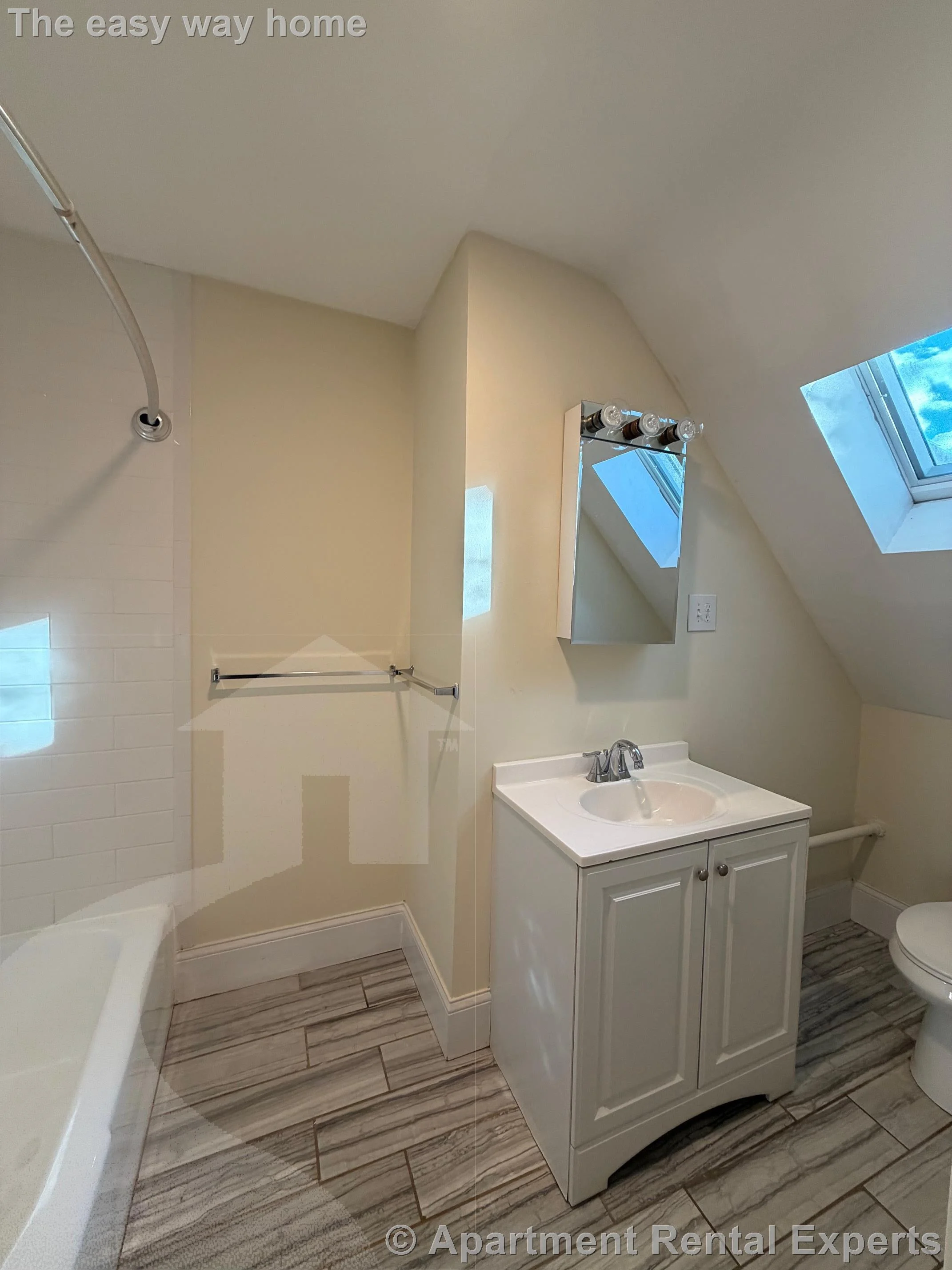 102 Sycamore St, Winter Hill