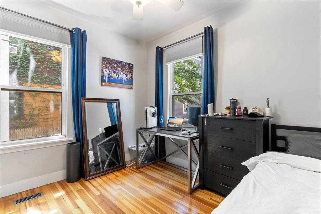 181 W 5th St, South Boston