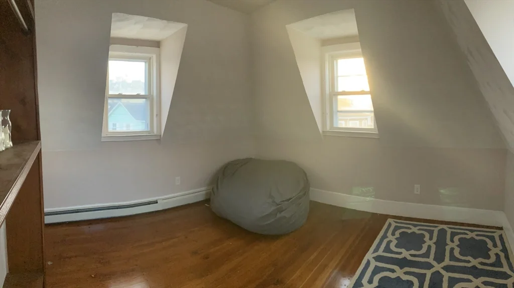 4 Charles St, Winthrop