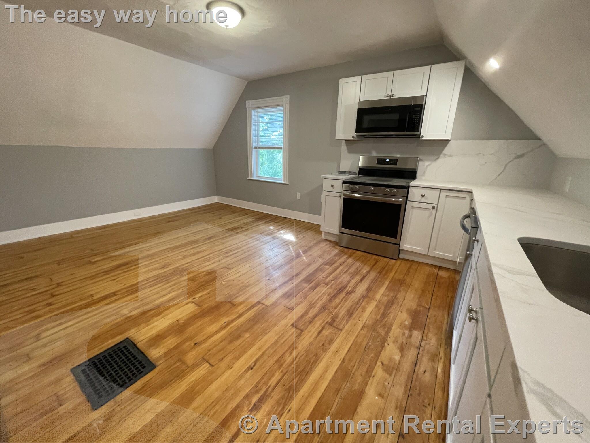 35 Cameron Ave, Davis Square