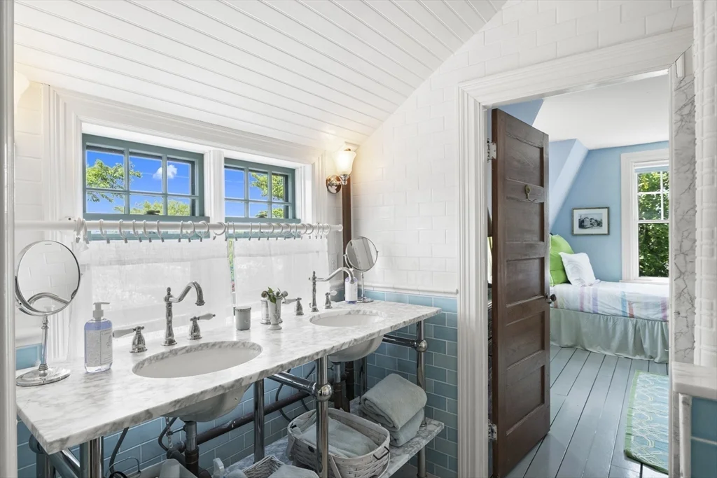 21 Mckinley, Nantucket