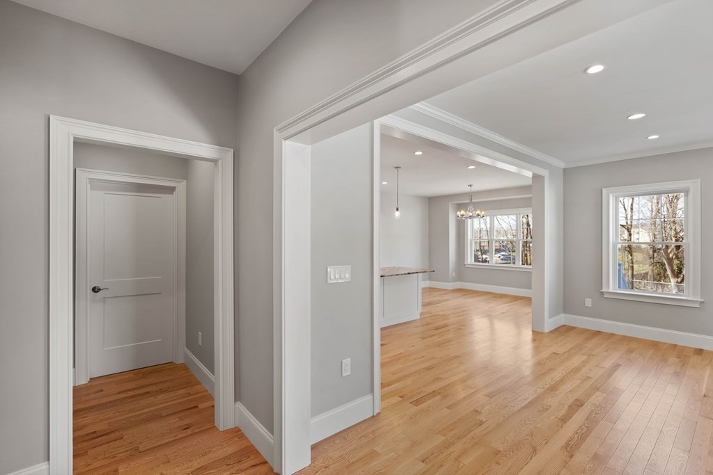 17 Monroe St, Norwood