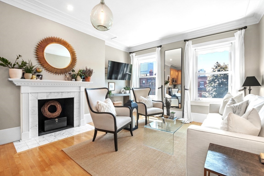 395 Marlborough St, Back Bay