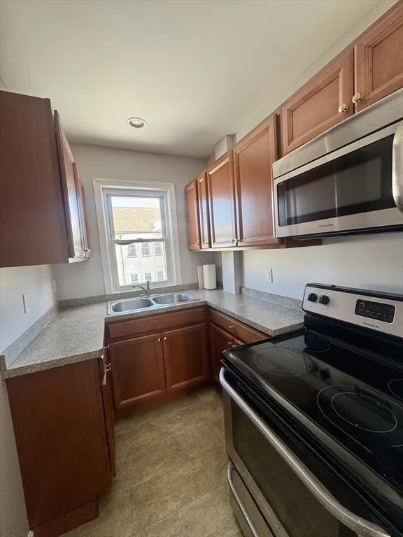 67 Sycamore St, East Fairhaven