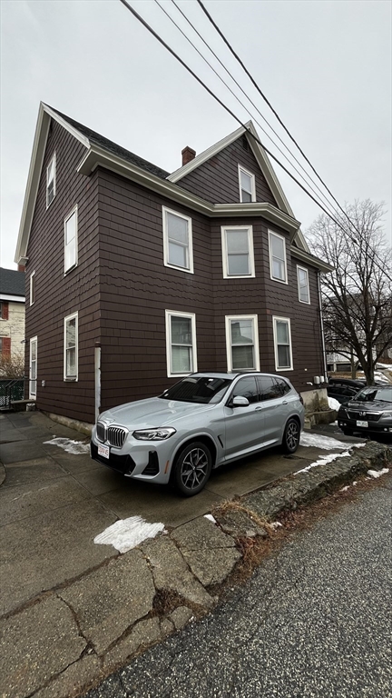 39 Wyoming Ave, Malden