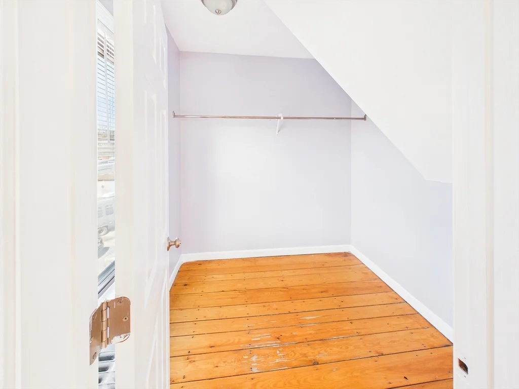 1015 Hyde Park Ave, Hyde Park