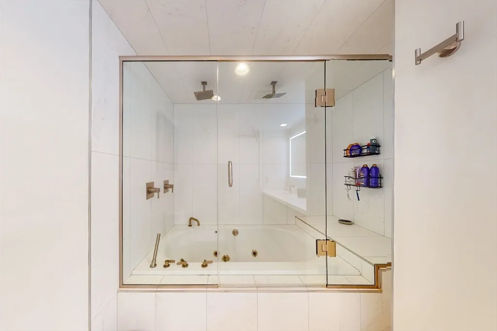 270 Beacon St, Back Bay