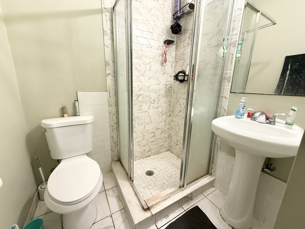 409 Dudley St, Roxbury