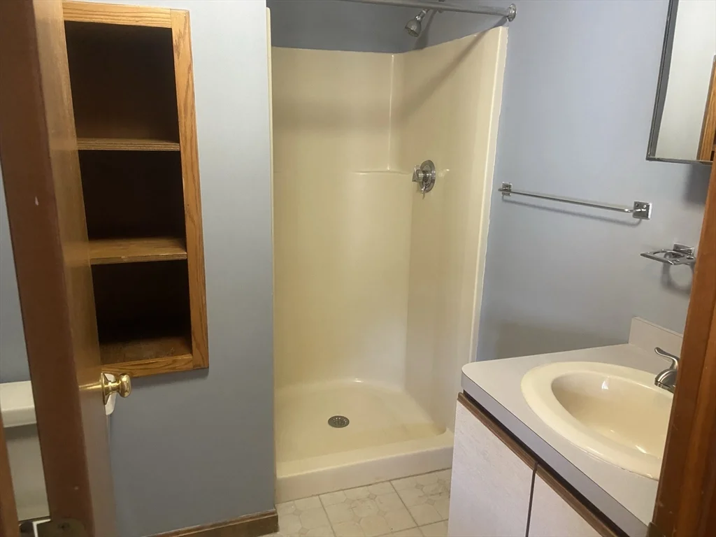 155 East Central St, Franklin