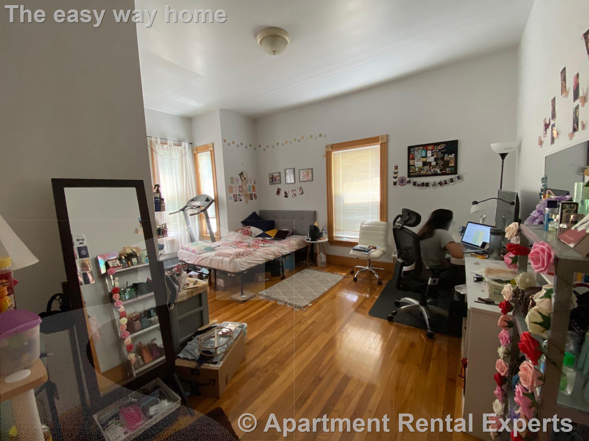 11 Cameron Ave, Davis Square