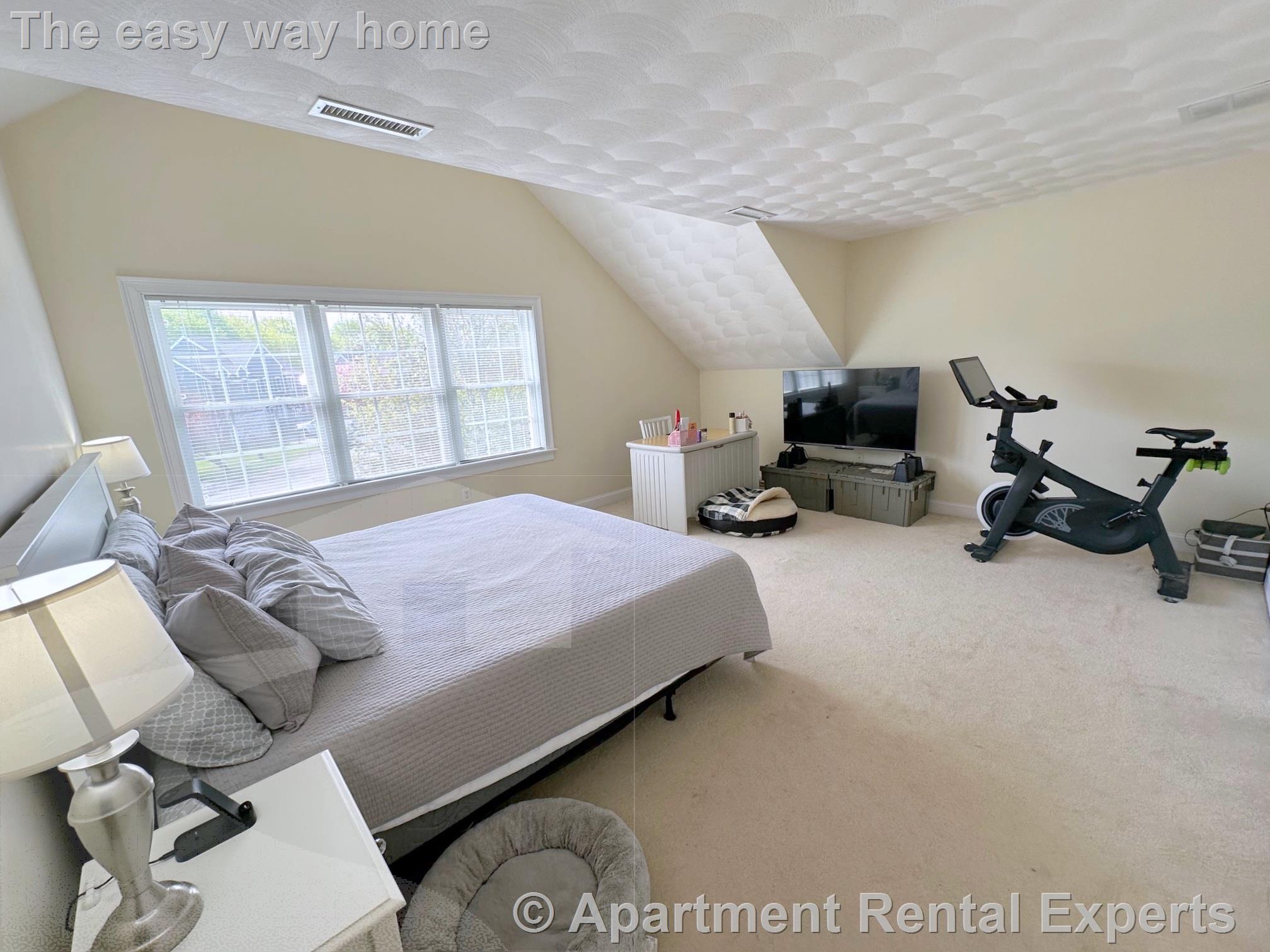 6 Farmers Circle, Arlington Center