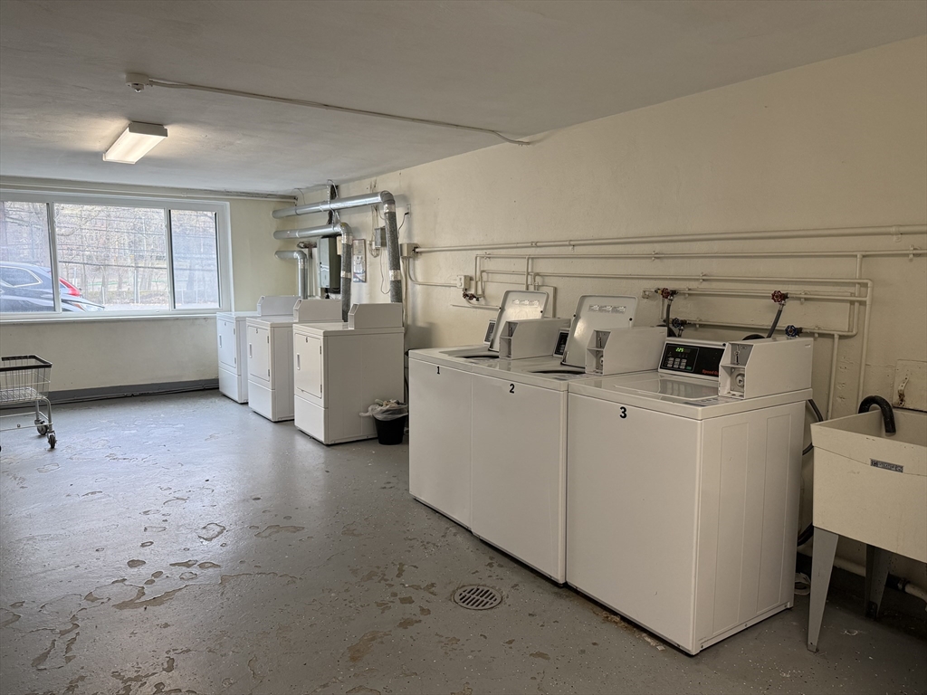 205 Kent St, Longwood