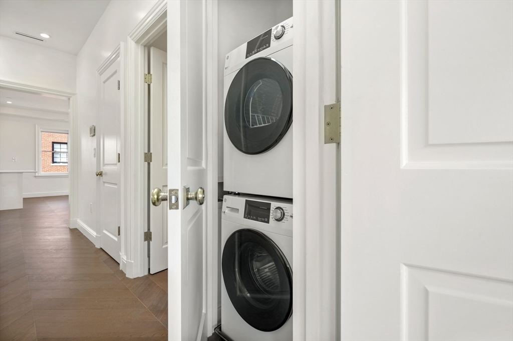 112 Myrtle, Beacon Hill