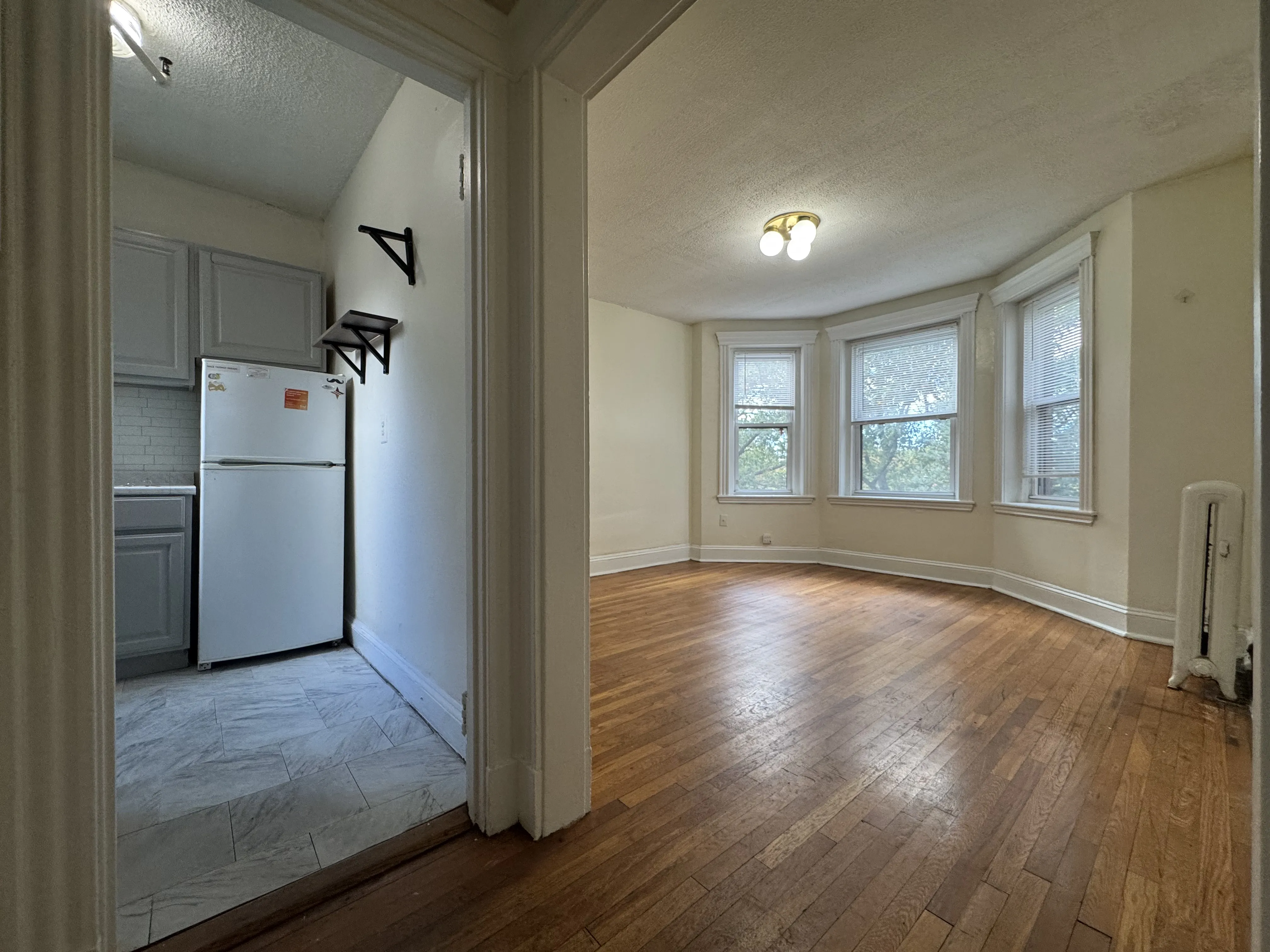 364 Riverway, Mission Hill