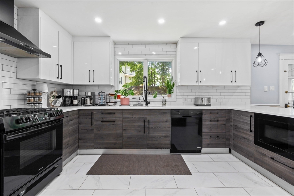 11 Pkwa, North Medford