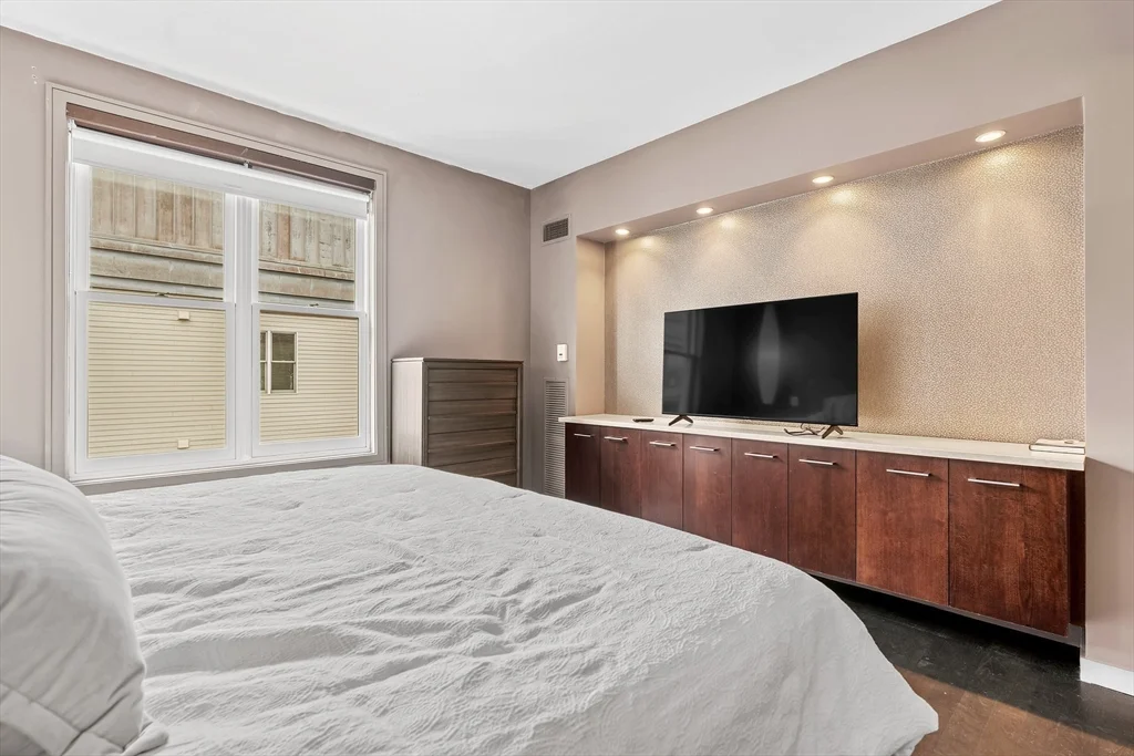 1721 Washington St, South End