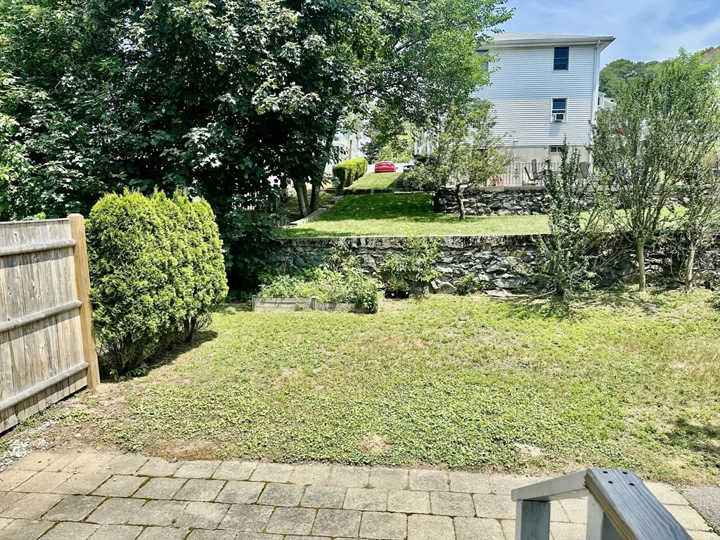 183 Summer St, Watertown