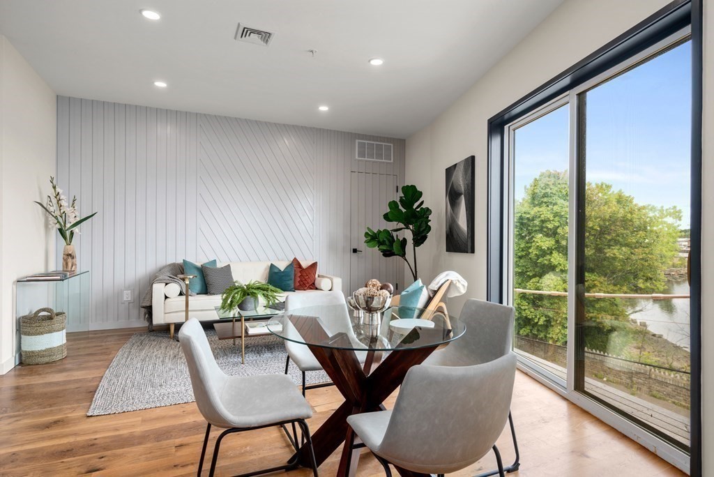 211 Condor St, East Boston