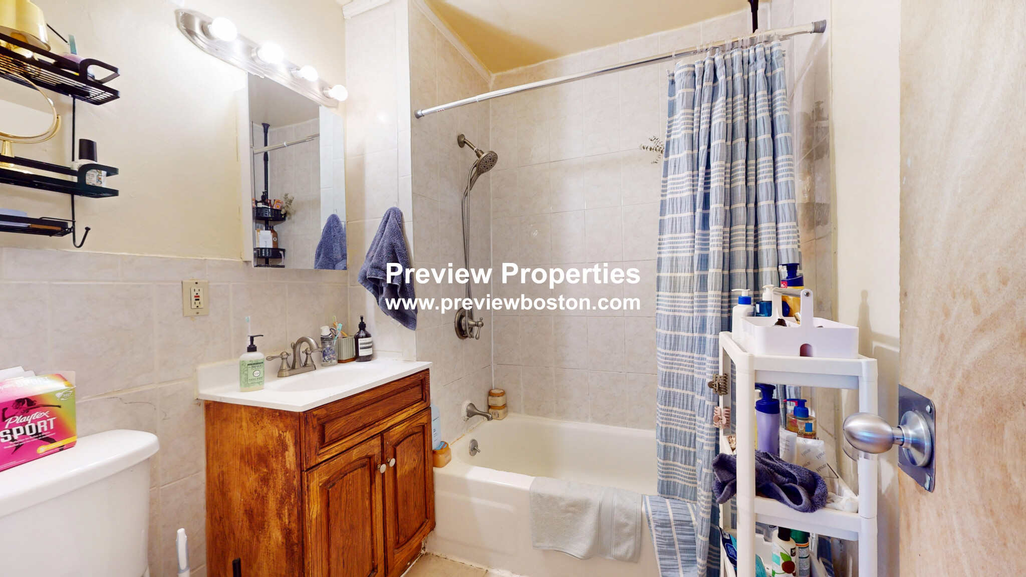 86 Hammond St, Roxbury