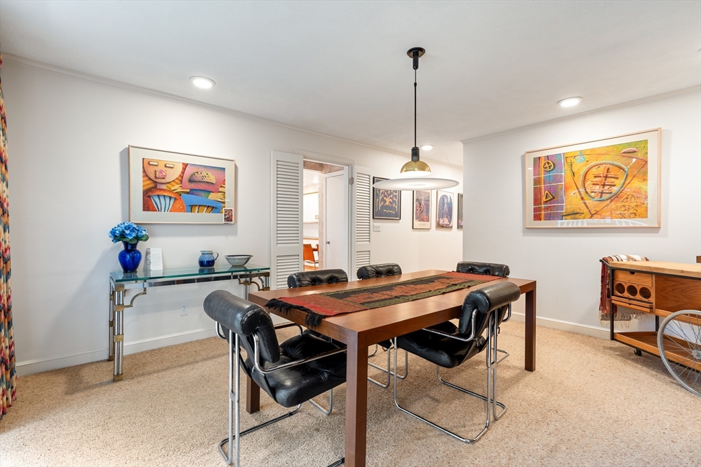 140 Paulson Rd, Waban