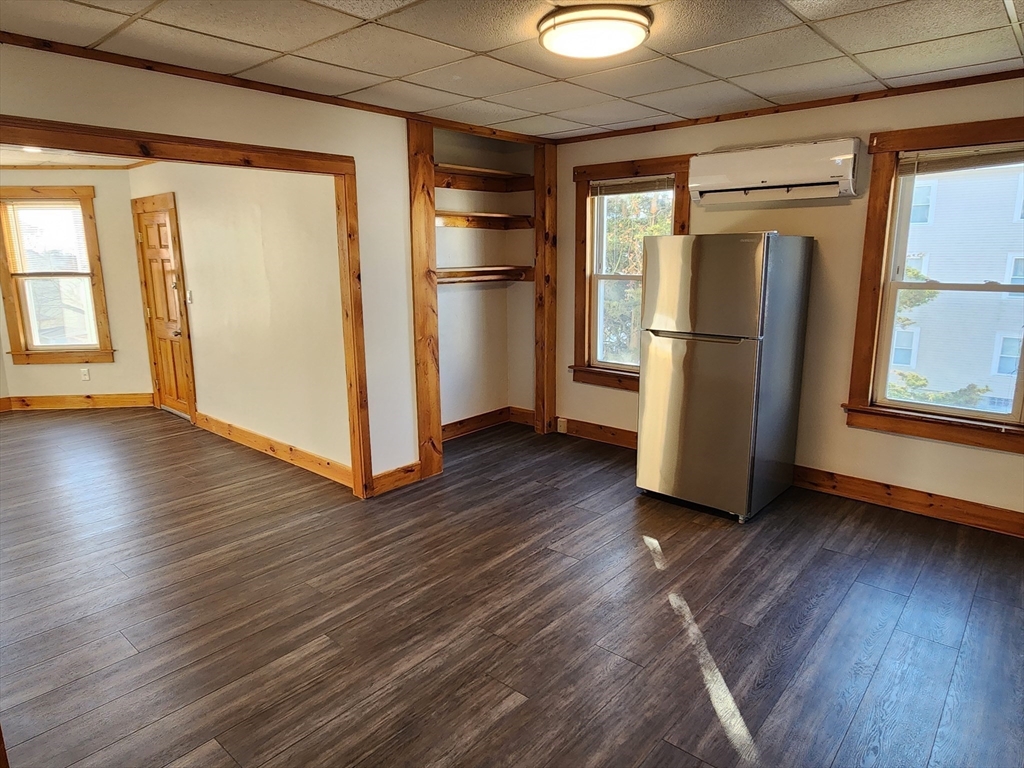 35 Oxford St, Fall River