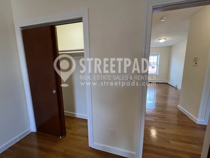 172 North Beacon St, Brighton