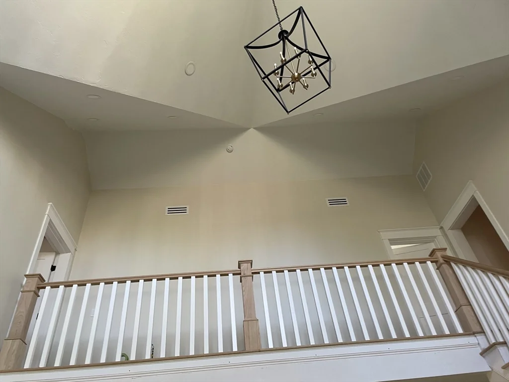 1 Lamoureux Ln, Spencer