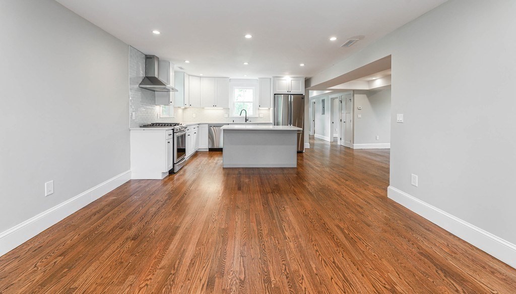 52 Maple St, Hyde Park