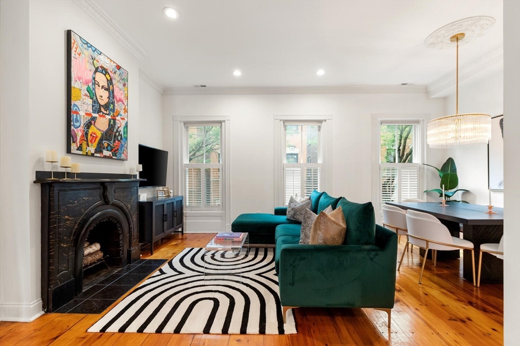 39 Mt Vernon St, Charlestown