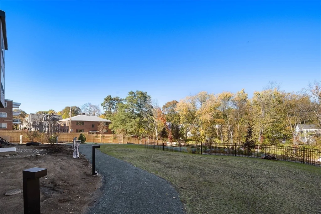 1025 Massachusetts Ave, Arlington Heights