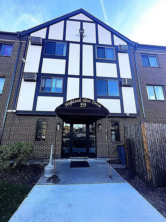 59 Highlandglen, Randolph