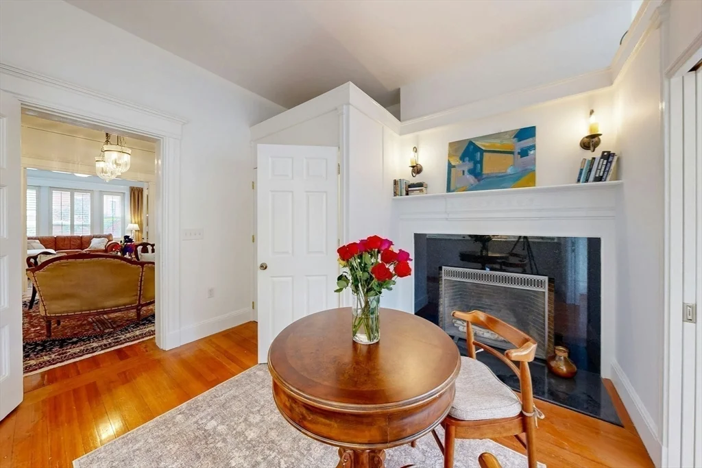 15 Garrison Rd, Brookline Hills