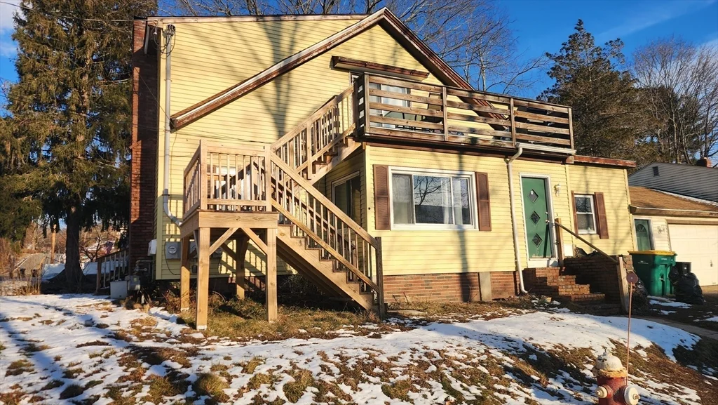 39 Elmwood St, North Attleboro