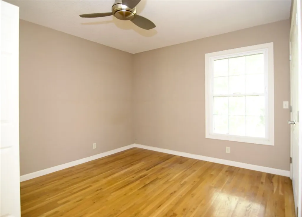 20 Smithfield Ct, Forest Park