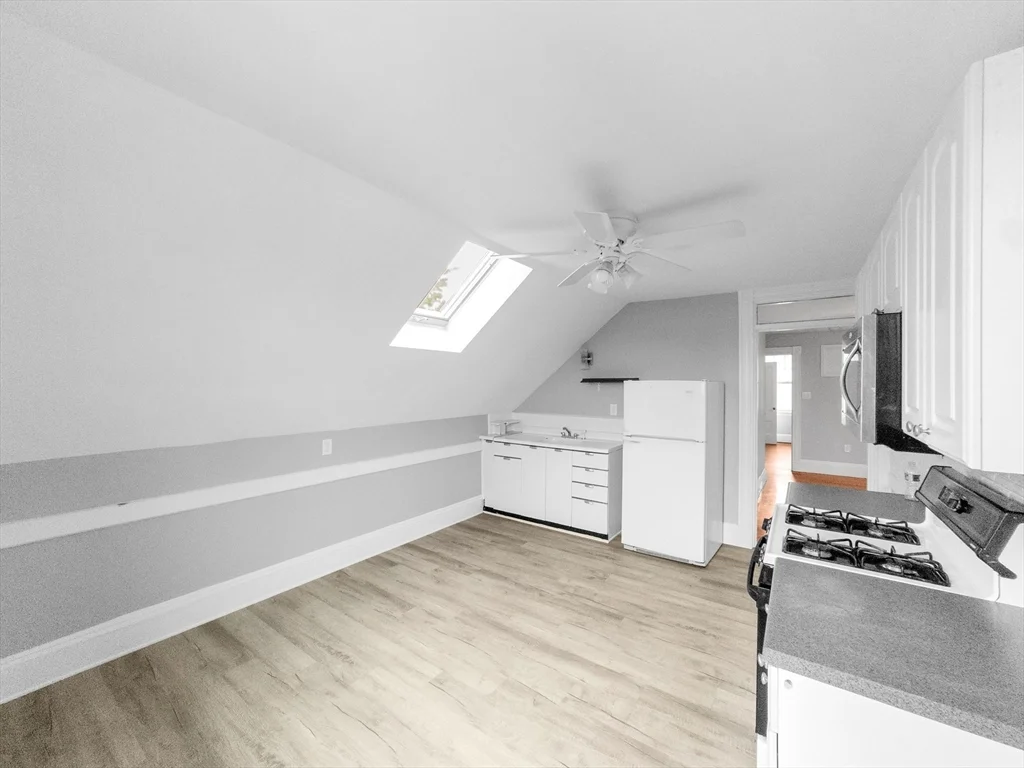 4 Buckley Ave, Jamaica Plain