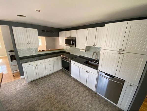 107 Lexington St, Burlington