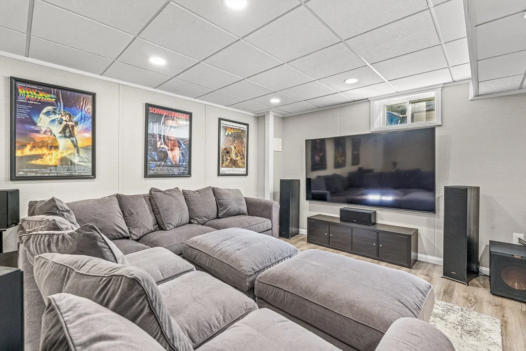 176 Washington St, Reading