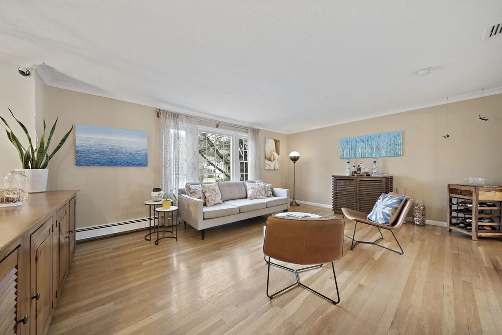 20 Trayer Rd, Canton