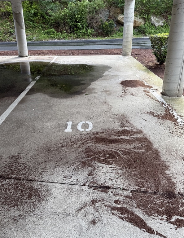 86 E Howard St, Quincy