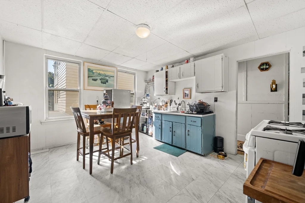 427 Medford St, Winter Hill