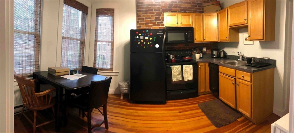 32 Grove St, Beacon Hill