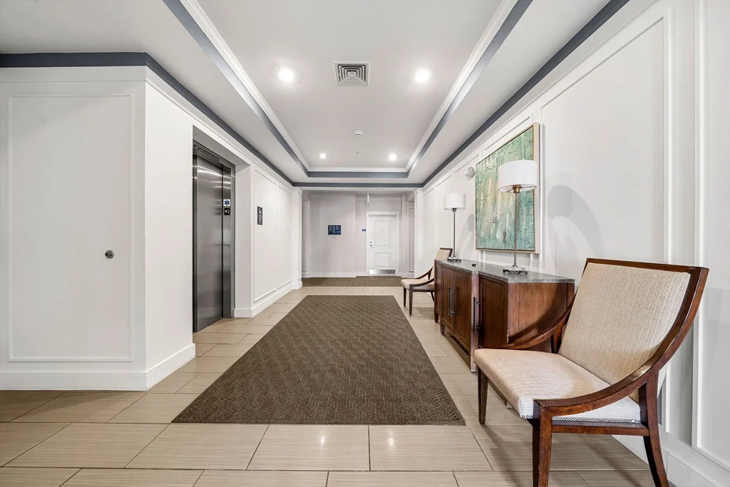 130 University Ave, Westwood