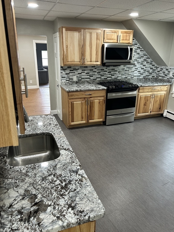 100 Foster St, Lawrence