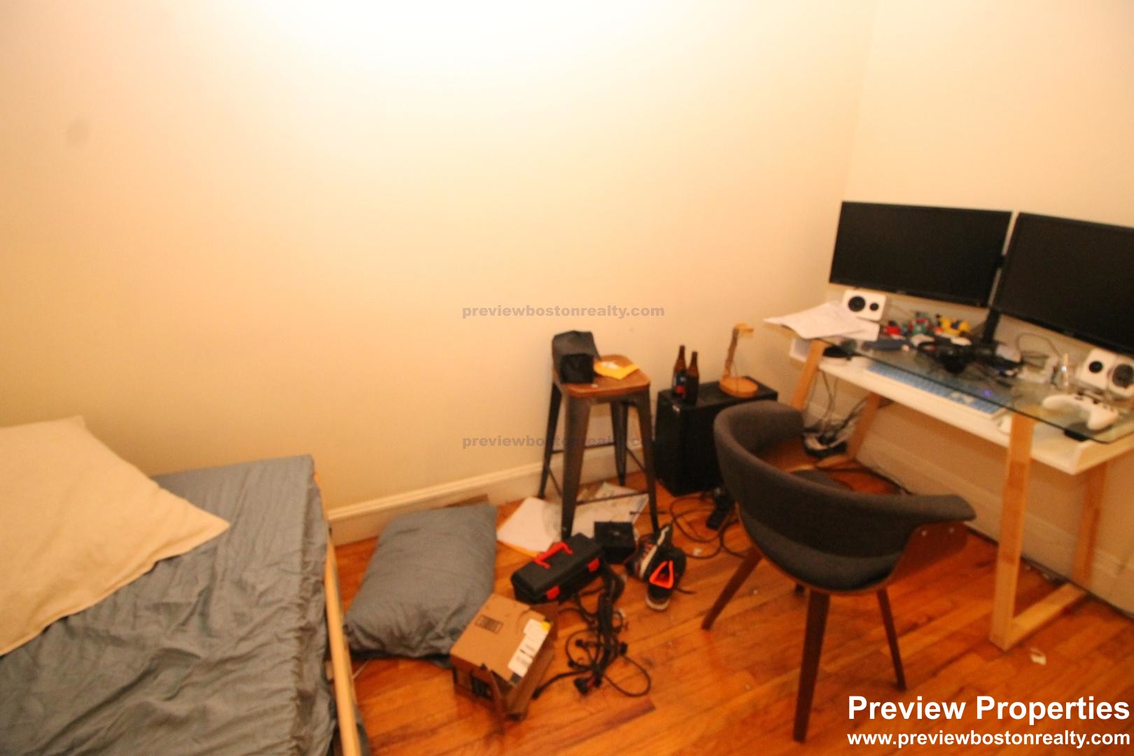 240 Kelton, Brighton